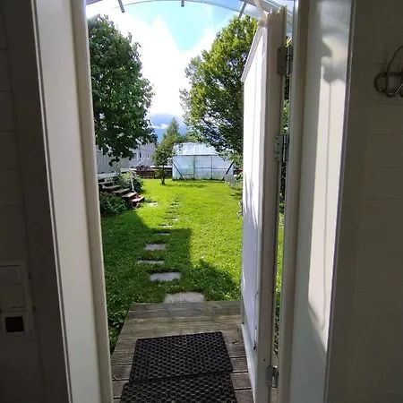 ゲストハウス In The Garden Hokksund