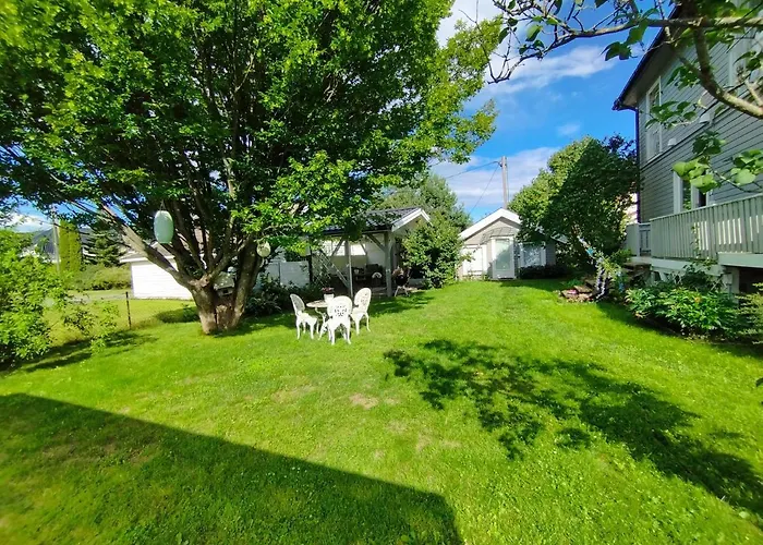 In The Garden Konukevi Hokksund